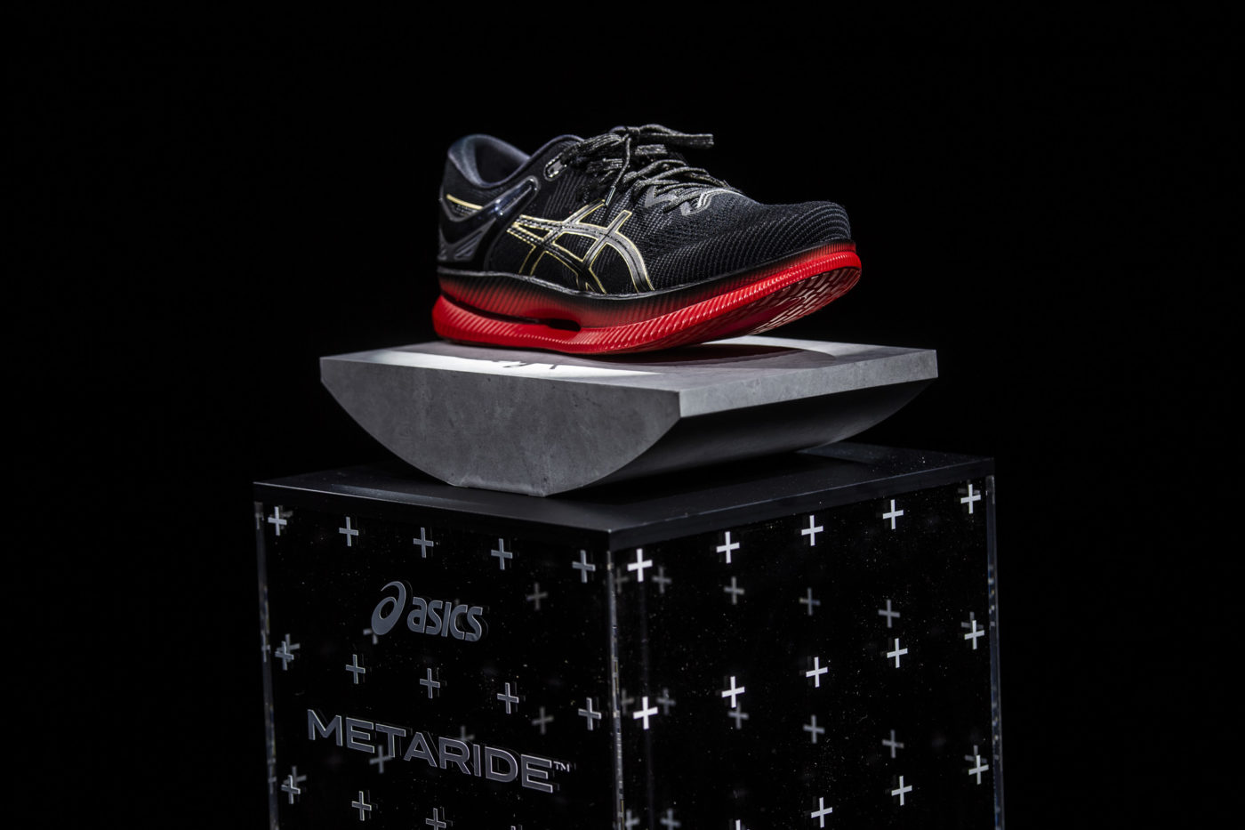 chaussures-course-a-pied-asics-metaride-5