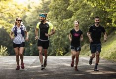Image de l'article Marche sportive avec des chaussures de running : c’est possible ?