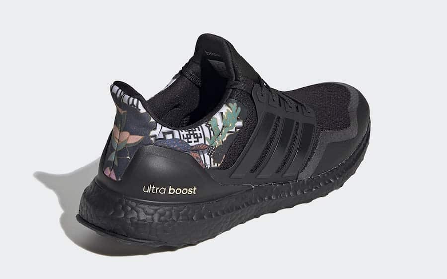 adidas-Ultra-Boost-DNA-FW4324-runpack-3