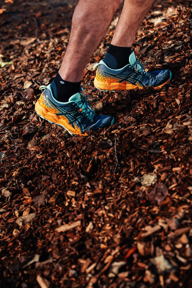 asics-chaussures-fuji-trabuco-lyte-trail-running-runpack-2