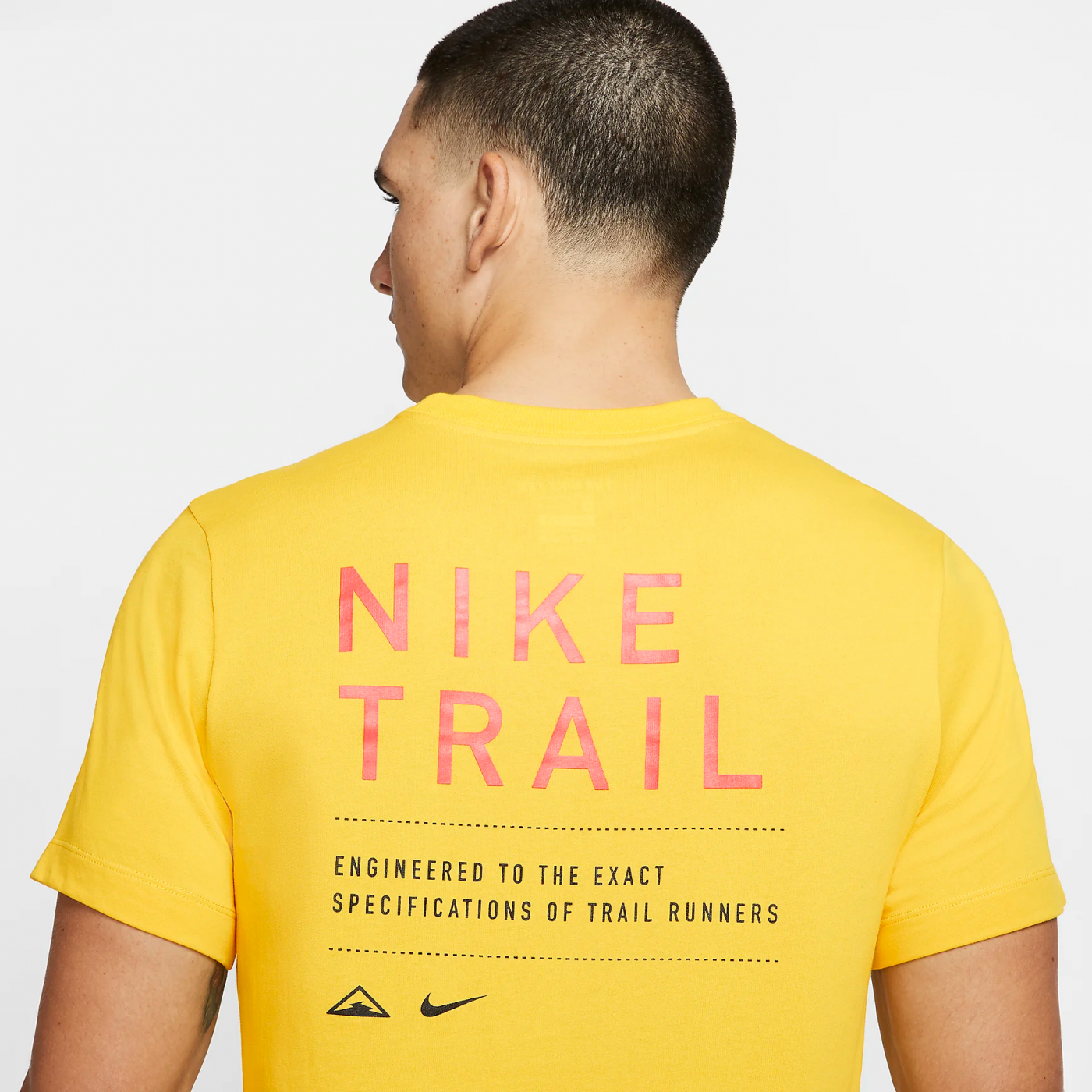 nike-trail-t-shirt-homme-runpack