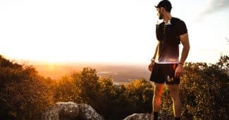Image de l'article Salomon va faire un don à la Croix-Rouge avec sa nouvelle collection limitée « Golden Trail Series »