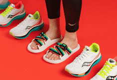 Image de l'article Saucony complète sa collection Endorphin… avec une paire de claquettes pour la récupération !