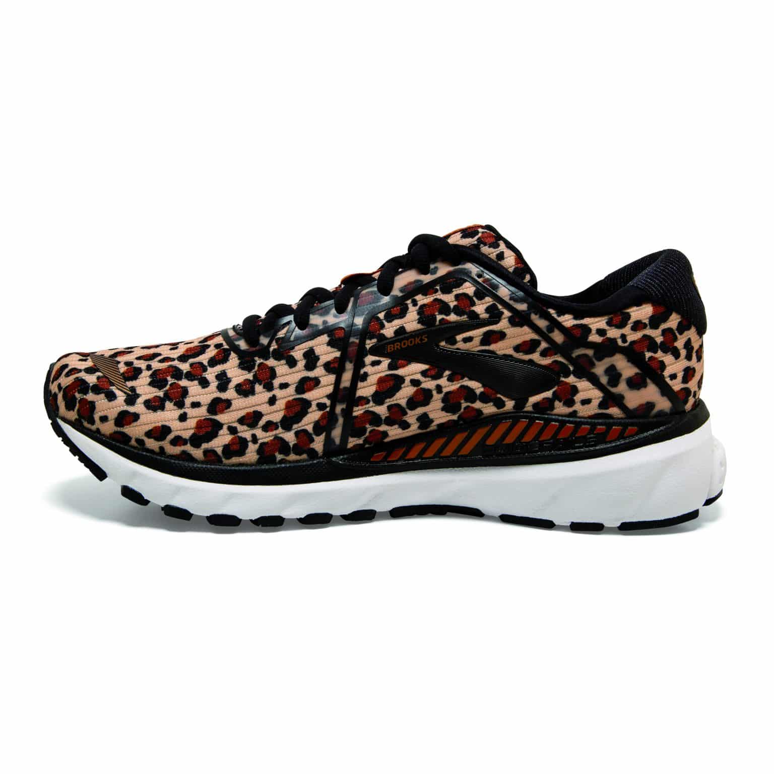 Brooks complète sa collection Run Wild avec un imprimé léopard