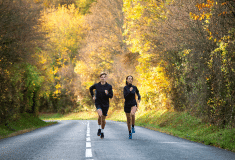 Image de l'article Coureur Du Dimanche réédite son t-shirt à manches longues zippé