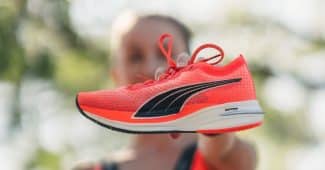 Image de l'article PUMA dévoile sa première chaussure à plaque carbone : la Deviate Nitro