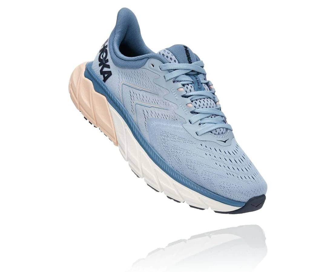 Hoka One One Arahi 5