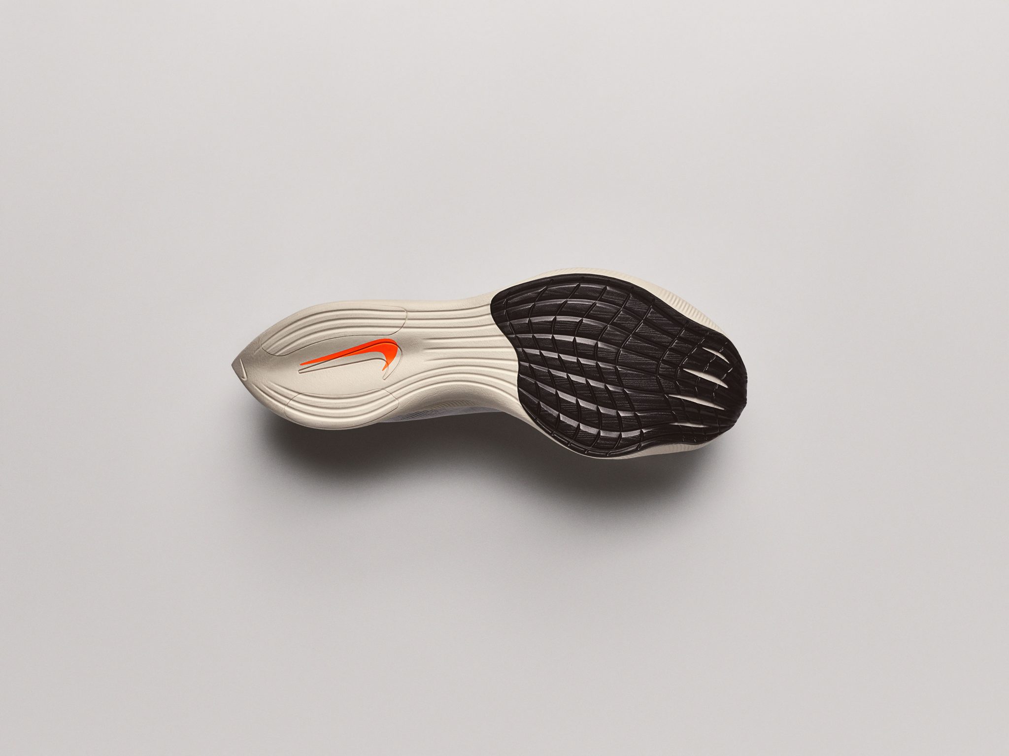 chaussure nike running semelle carbone