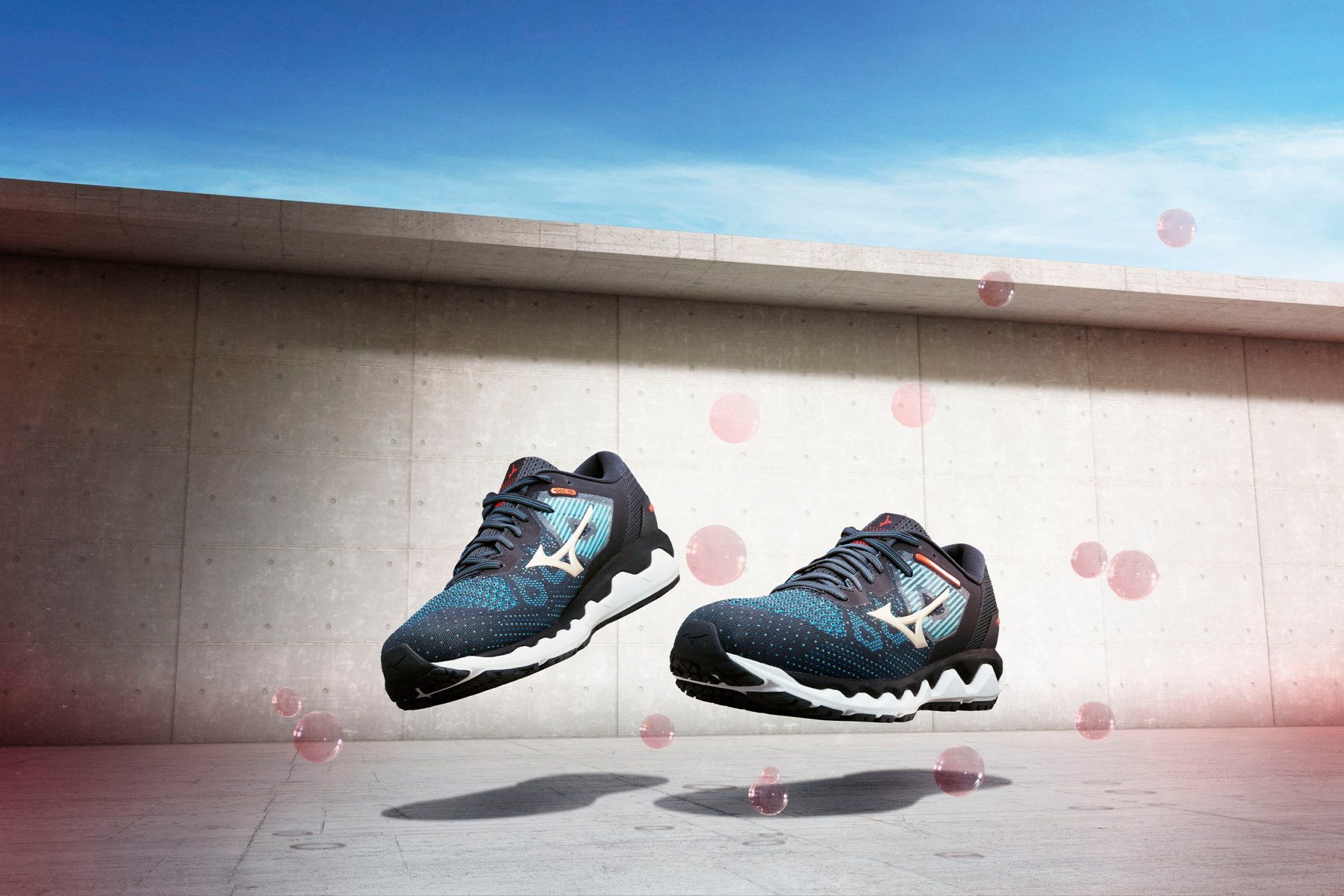 mizuno-wave-horizon-5-running-runpack