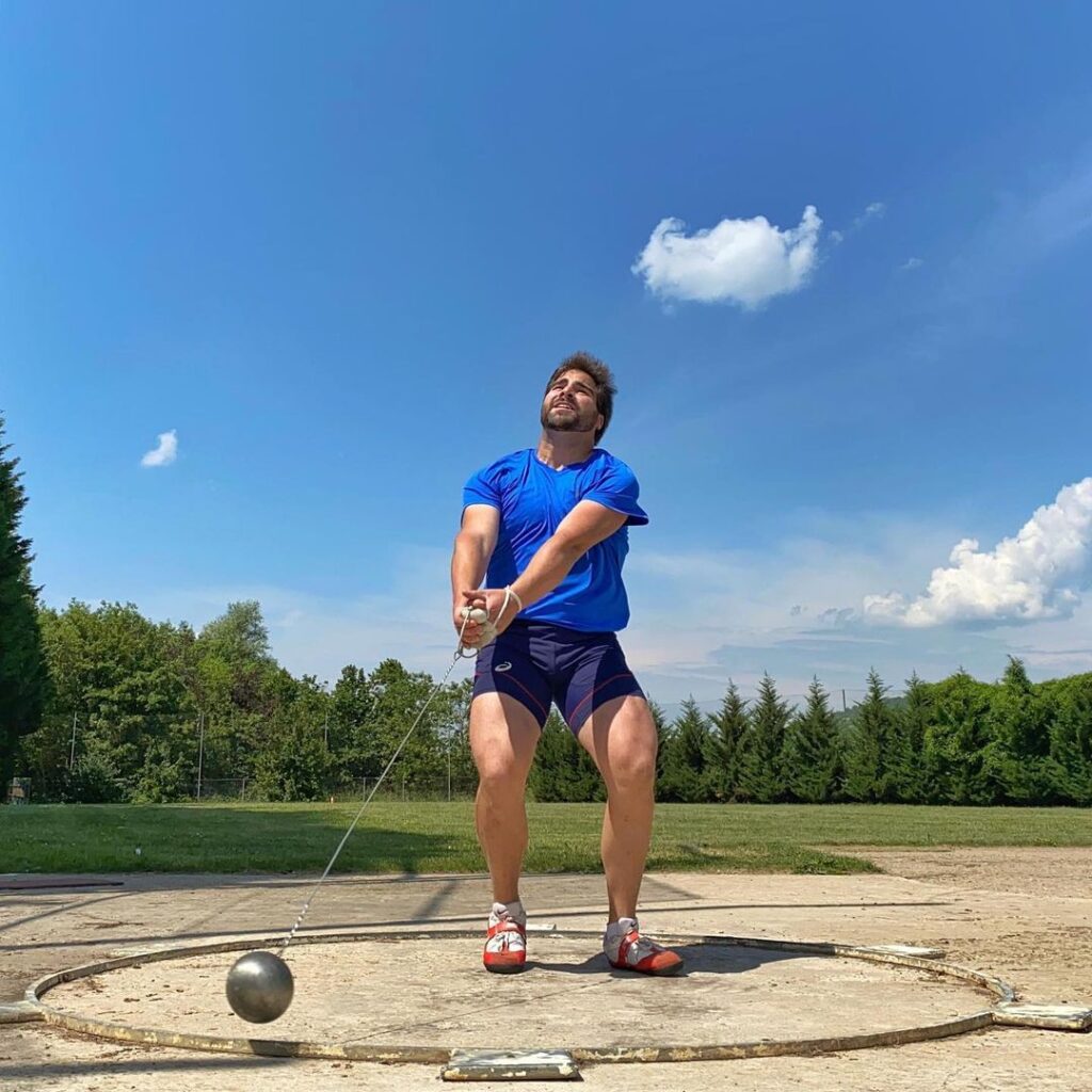 Quel est le poids des engins de lancers en athlétisme