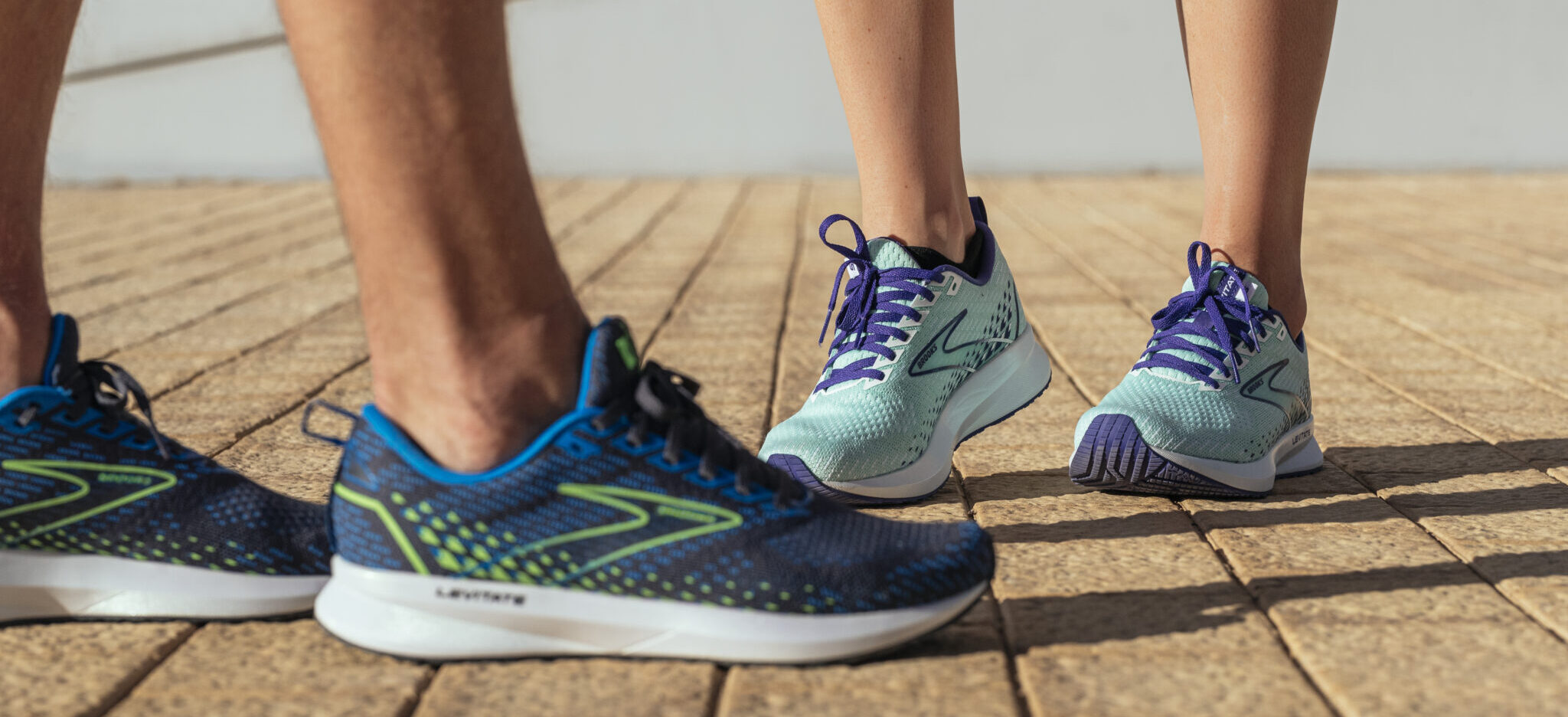 Régulateur De Charge Solaire 12V/24V Avec Port USB - Contrôleur Pour Panneaux Solaires Et Batteries - ABS