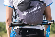 Image de l'article REVOLUTIV 24L de Raidlight : le sac à dos idéal pour les courses à étapes