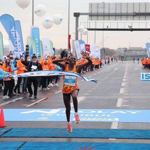 record du monde semi marathon ruth chepngetich