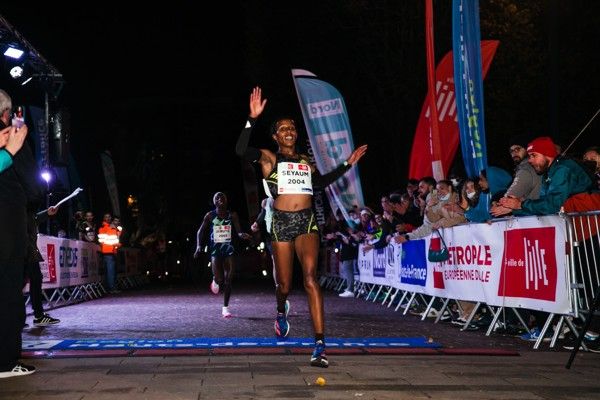 record du monde 5 km dawit seyaum