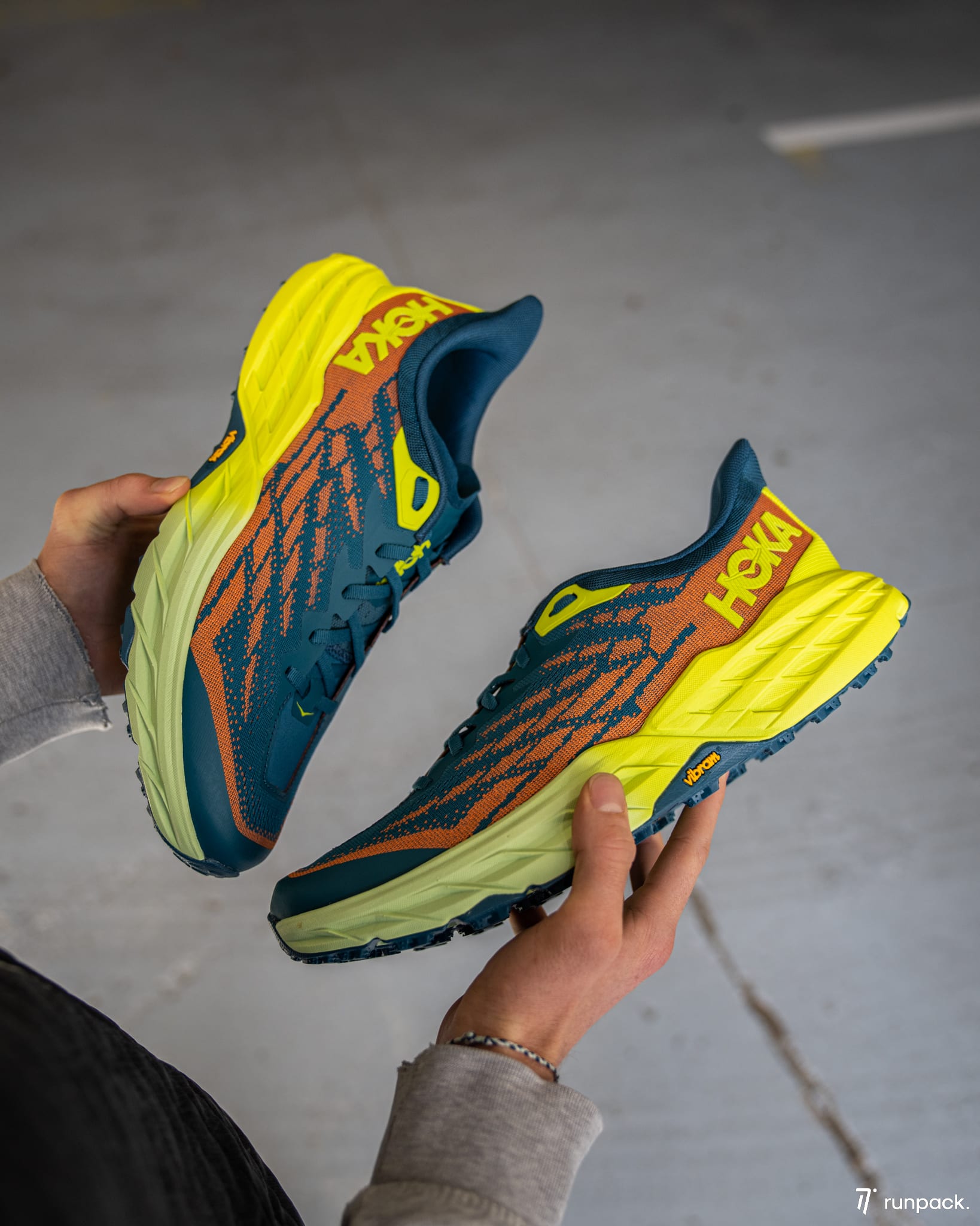 hoka speedgoat 5 test runpack 2