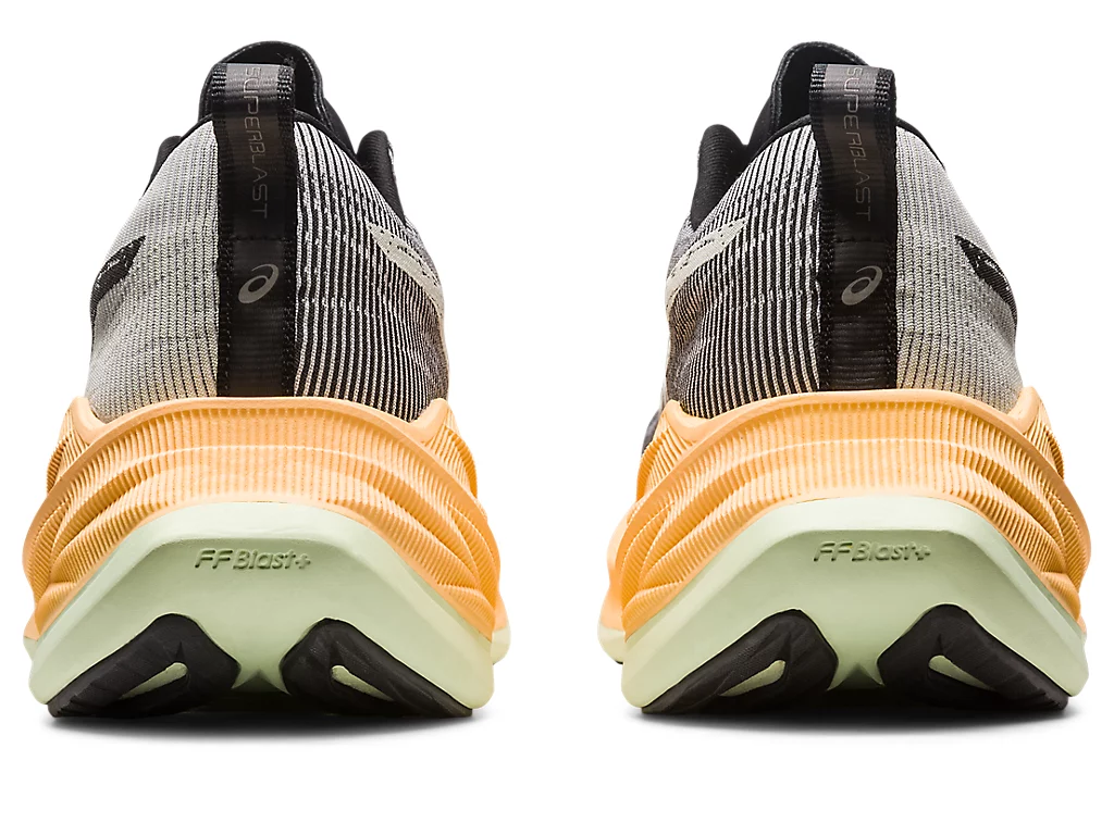 ASICS SUPERBLAST PACKSHOT3