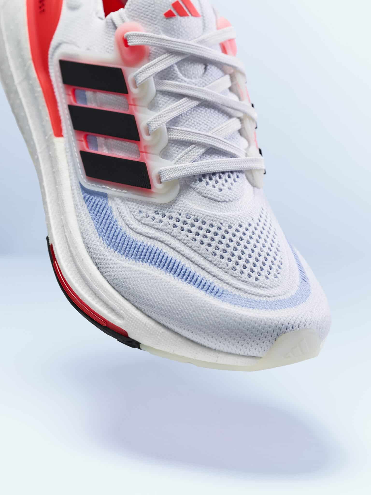 adidas Ultraboost Light0