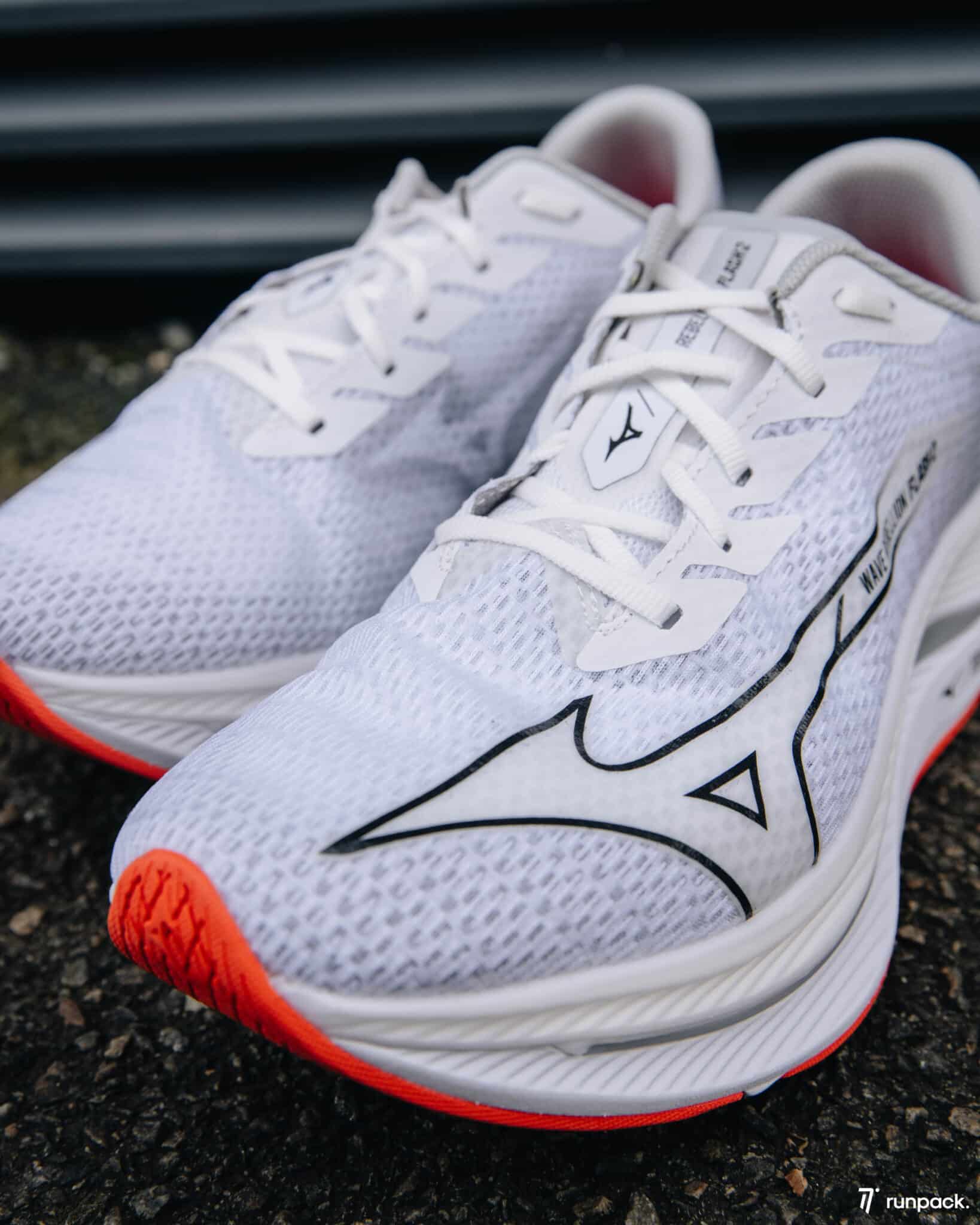 Mizuno Wave Rebellion Flash 2