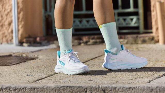 nike air zoom pegasus 37 vs hoka clifton 7