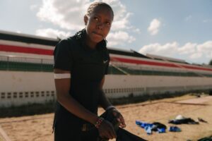 Breaking 4 nike tenu Faith Kipyegon