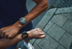 Image de l'article Suunto dévoile sa montre Race 2 et ses écouteurs Wing 2
