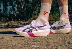Image de l'article Que vaut la METASPEED RAY, la chaussure la plus légère d’ASICS ?