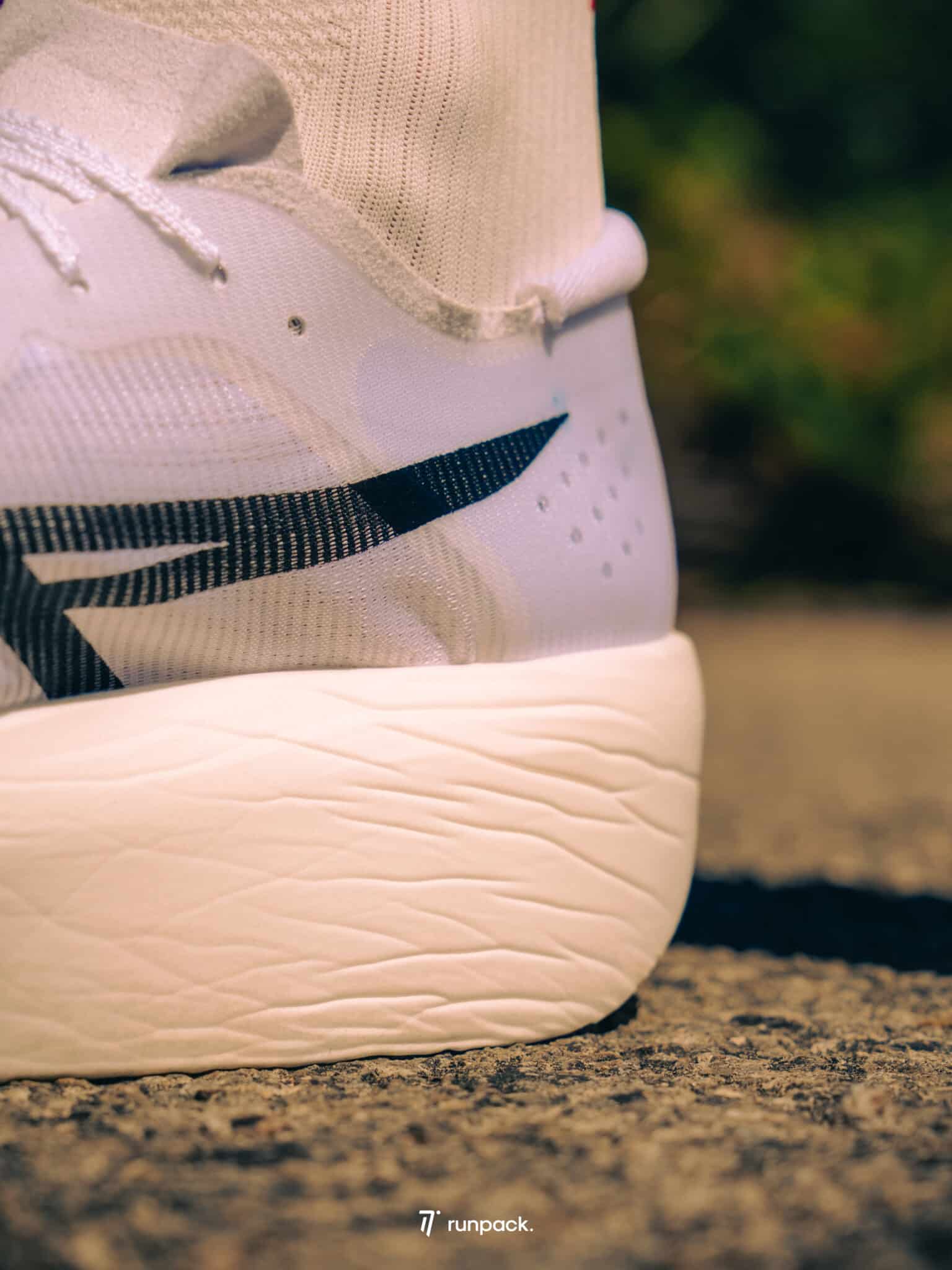 ASICS METASPEED RAY