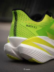 HOKA Mach X3 chaussure running carbonne