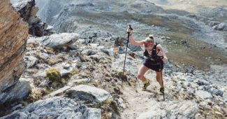 Image de l'article Bâtons de trail : comment bien les choisir et éviter les erreurs ?