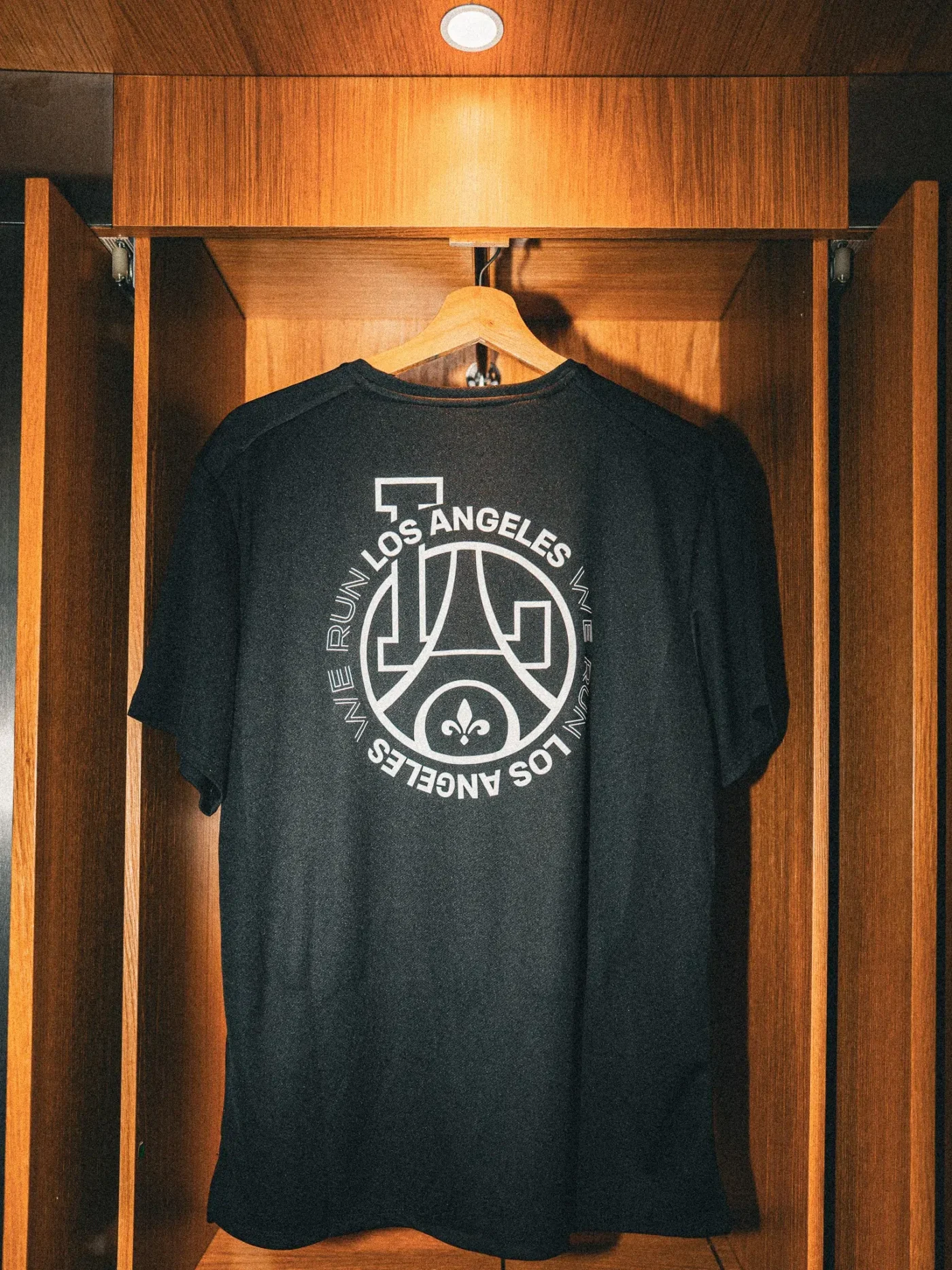 tee-shirt we run paris finisher psg