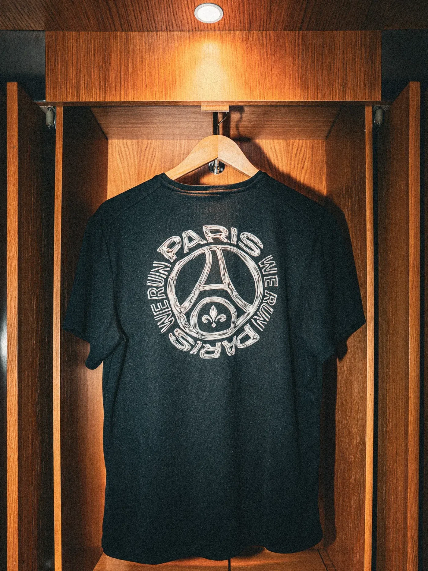 tee-shirt we run paris finisher psg