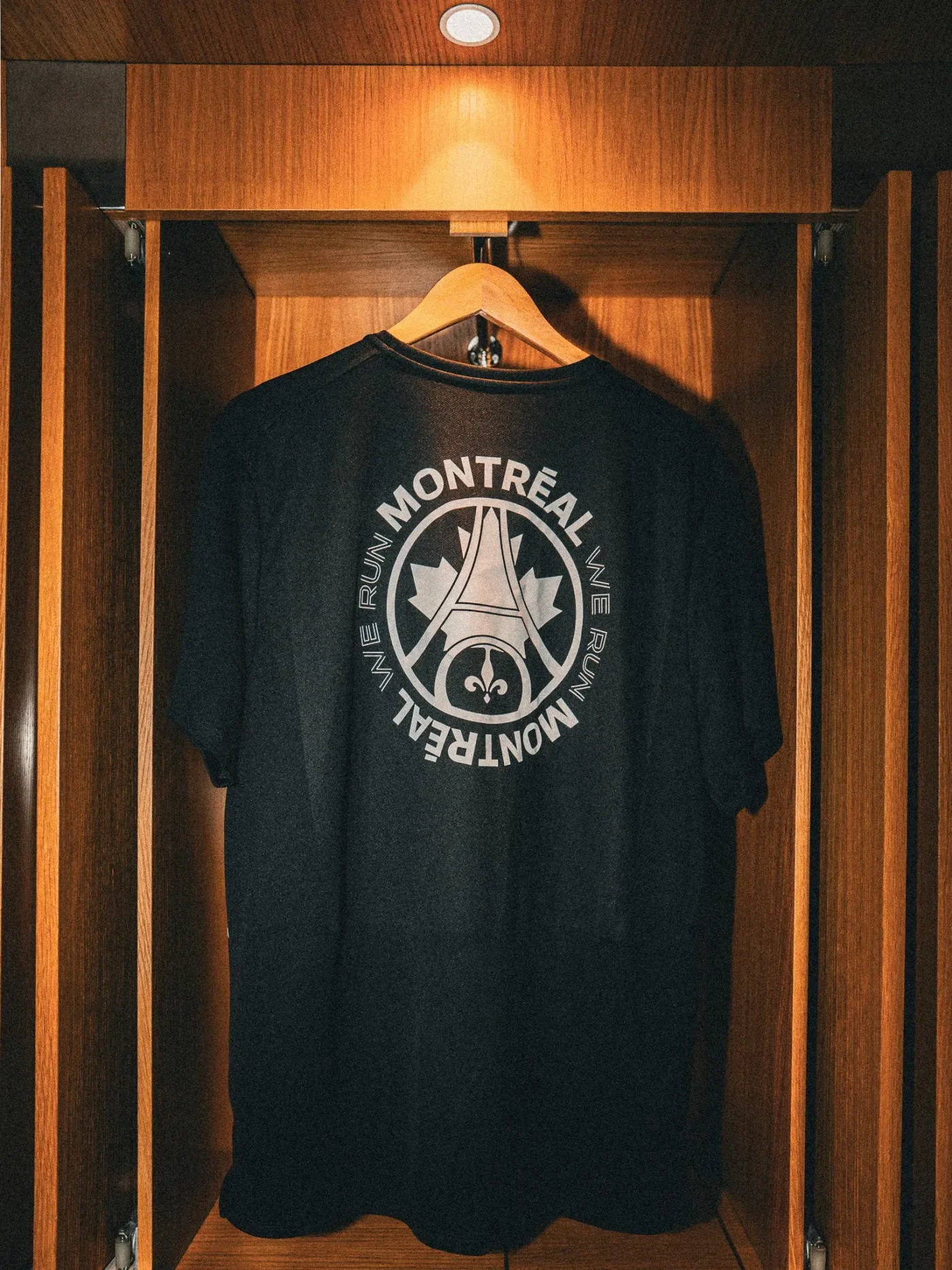 tee-shirt we run paris finisher psg