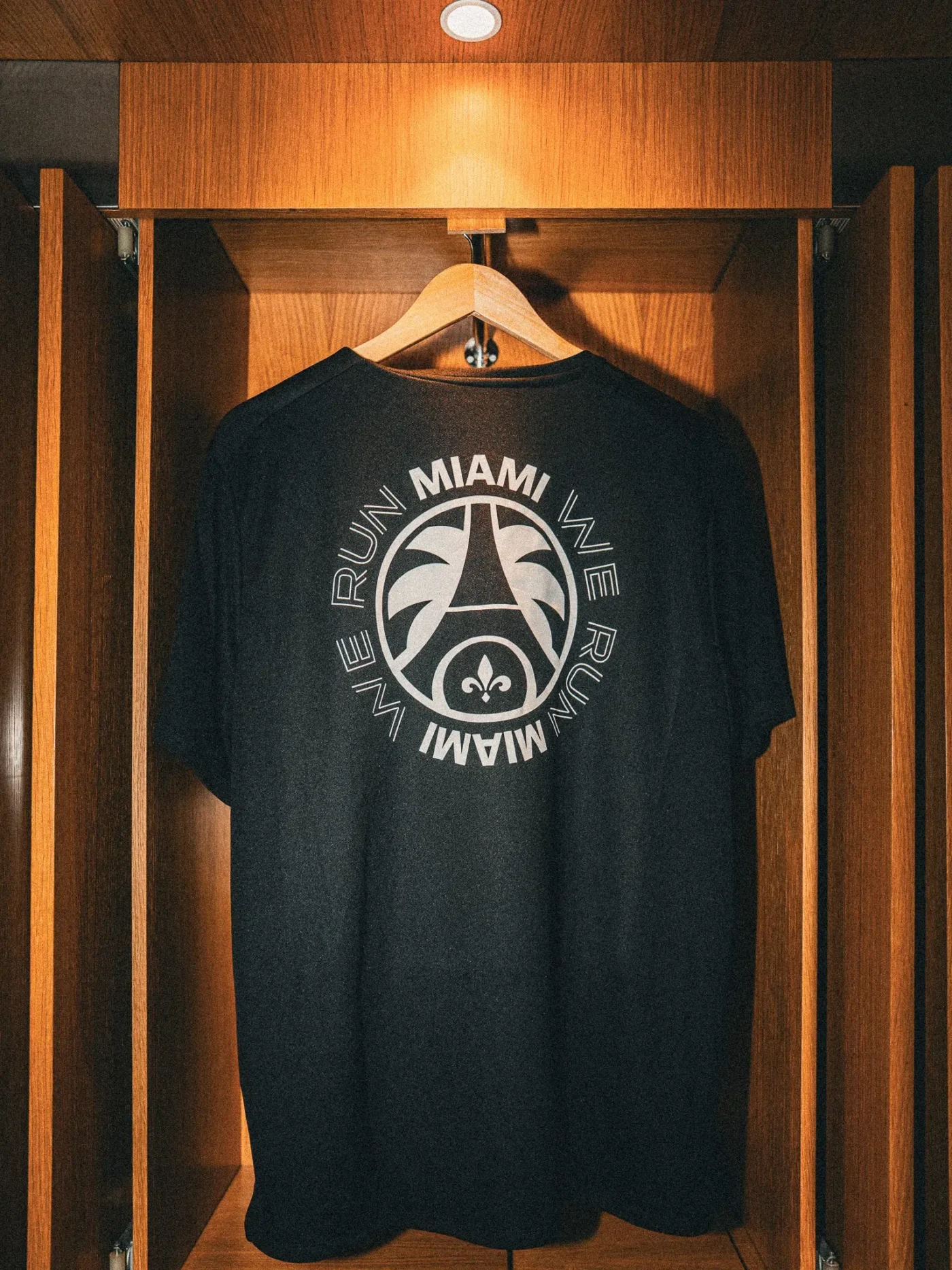 tee-shirt we run paris finisher psg