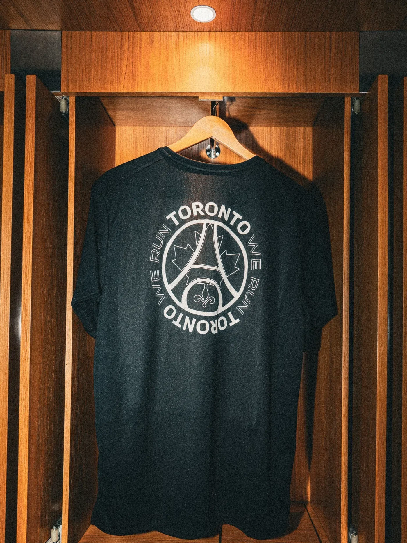 tee-shirt we run paris finisher psg
