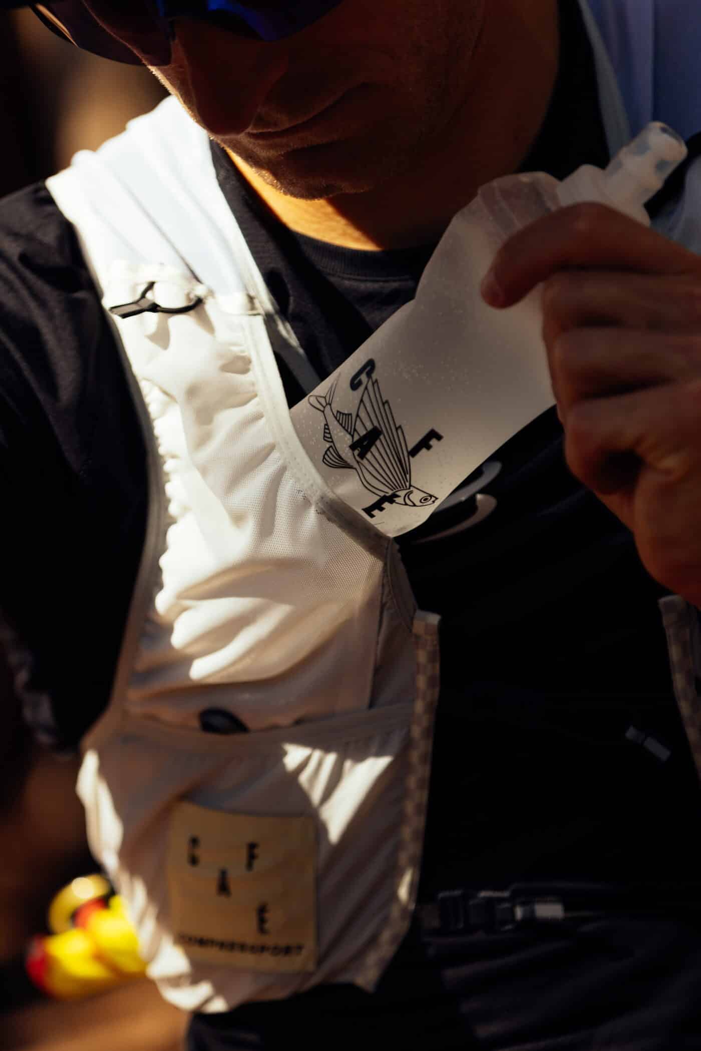 compressport cafe du cycliste ultride evo 8 vest