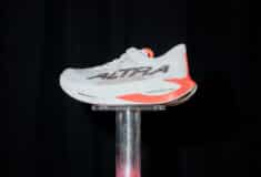Image de l'article Altra dévoile la Vanish Carbon 3, sa chaussure à plaque carbone split-toe
