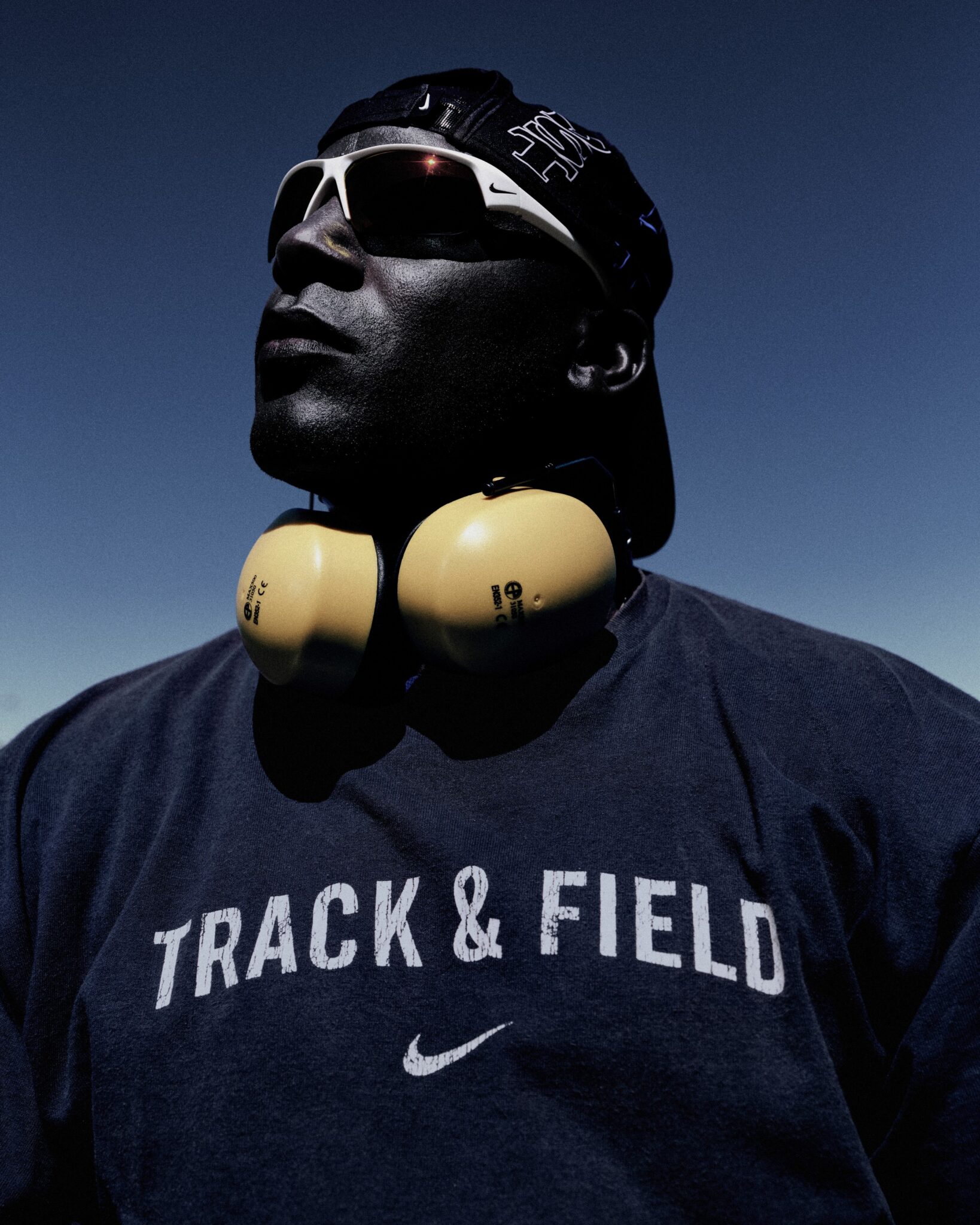 NIKE DISTANCE 4