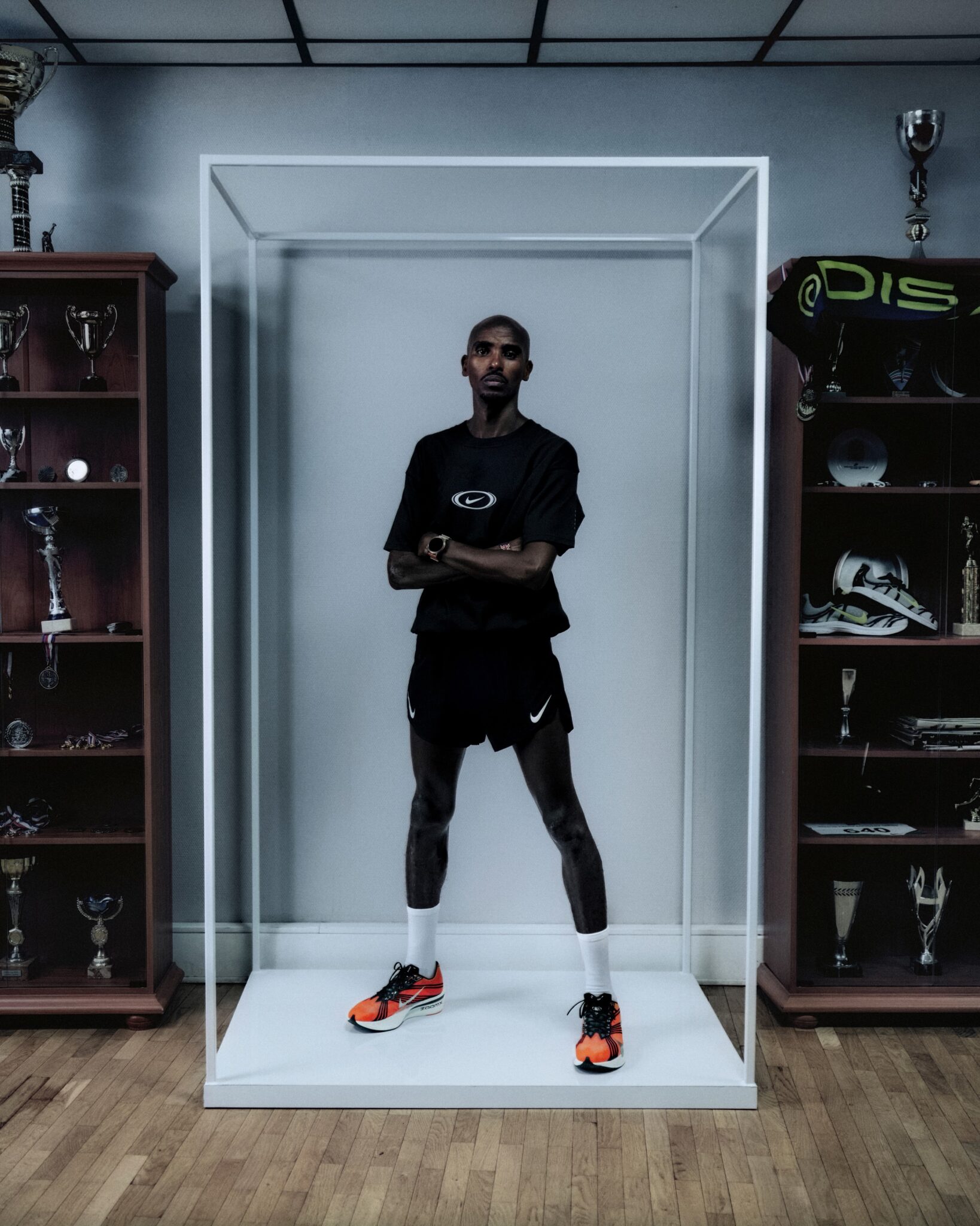 NIKE DISTANCE 6